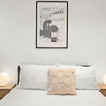 Luxury 2Br Apartment In Melb Cbd With Pool And Gym