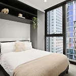Luxury 2Br Apartment In Melb Cbd With Pool And Gym