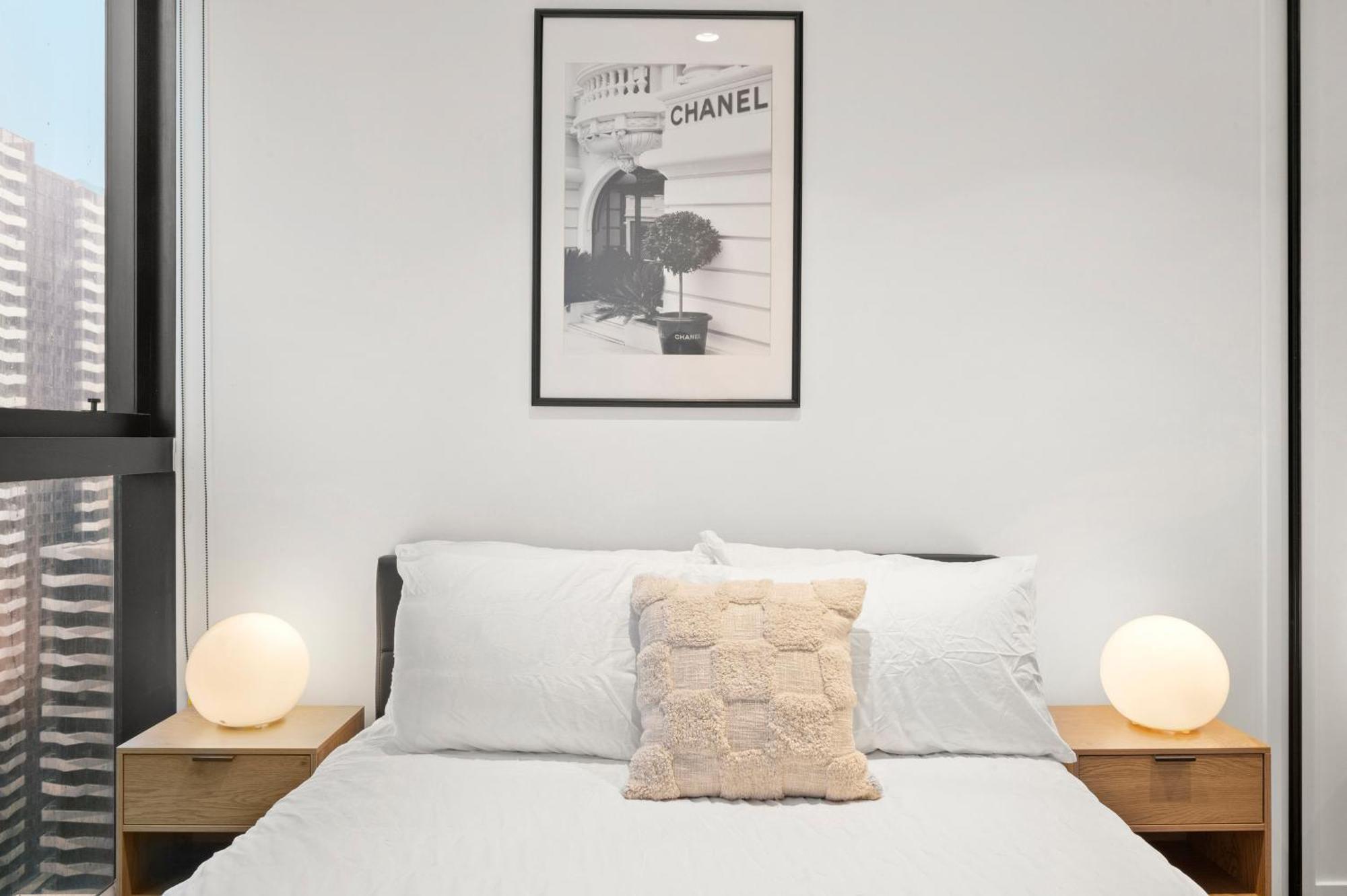 Apartment Luxury 2br In Melb Cbd With Pool And Gym Melbourne